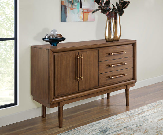 Lyncott Dining Room Server