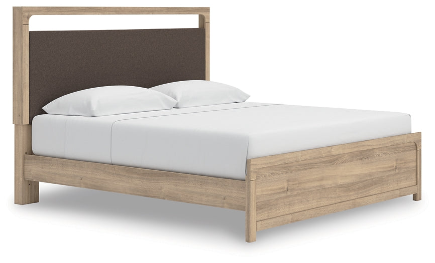 Kinlanni King Upholstered Platform Bed, Dresser and Mirror