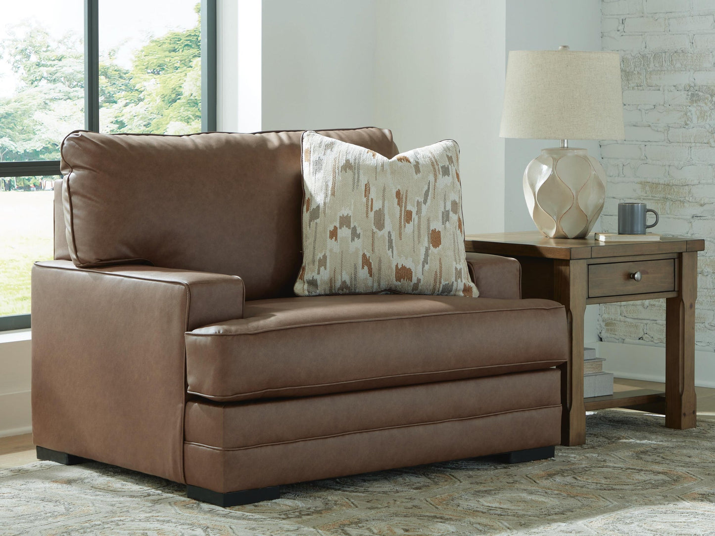 VillaCourt Chair and a Half